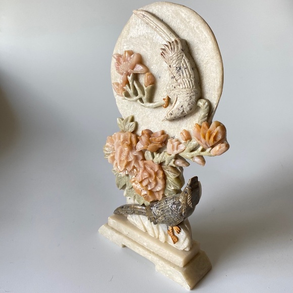 Vintage Chinese Nephrite Sculpture: Birds in Rosebush, Hand-Carved - Picture 10 of 16